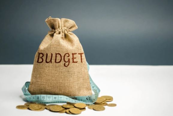 Comment éviter d'être endetté en tant que senior ?